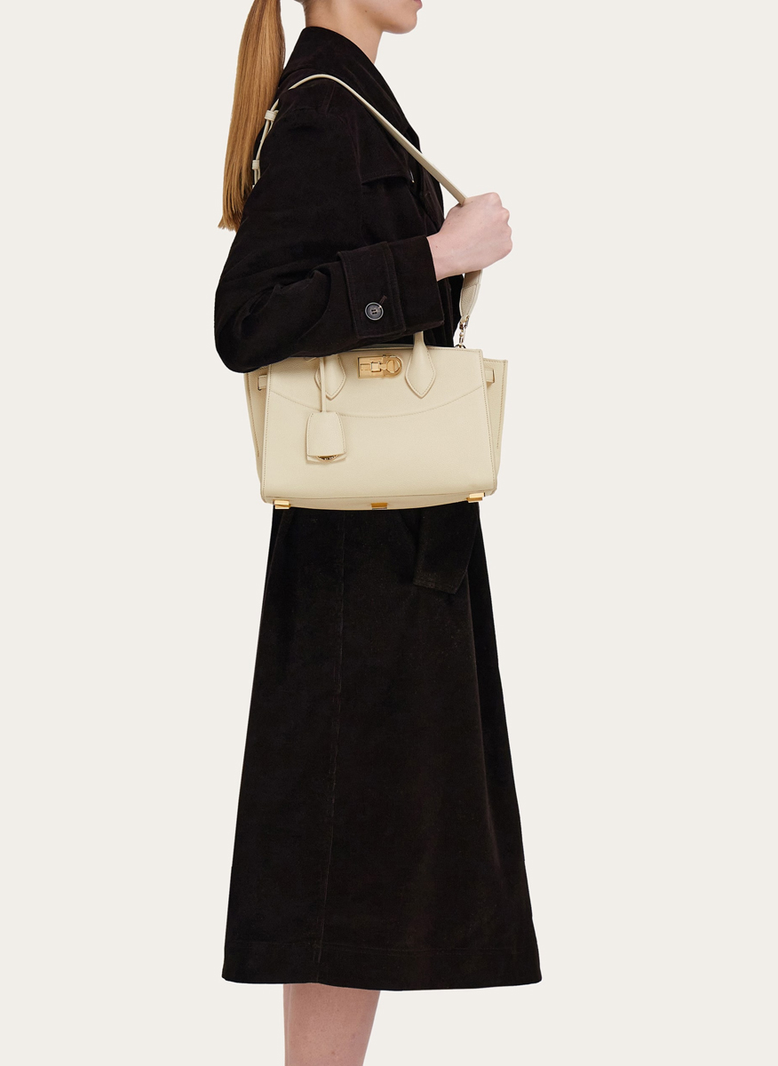  Ferragamo  'Studio soft M' shoulder bag