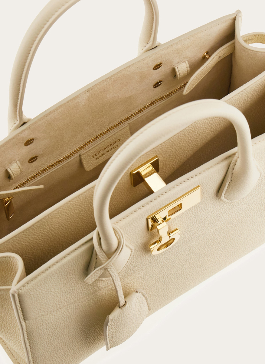  Ferragamo  'Studio soft M' shoulder bag