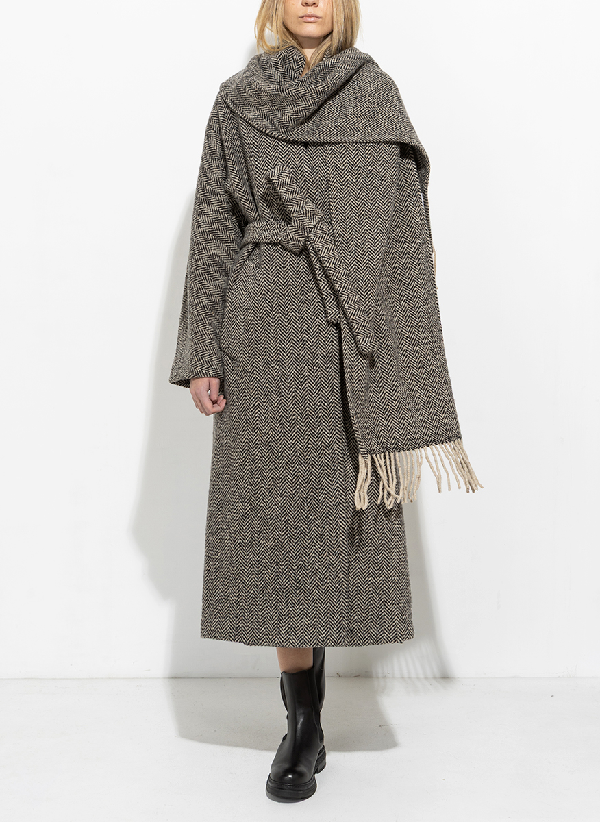 Weekend Max Mara Zenica tweed jacket with scarf