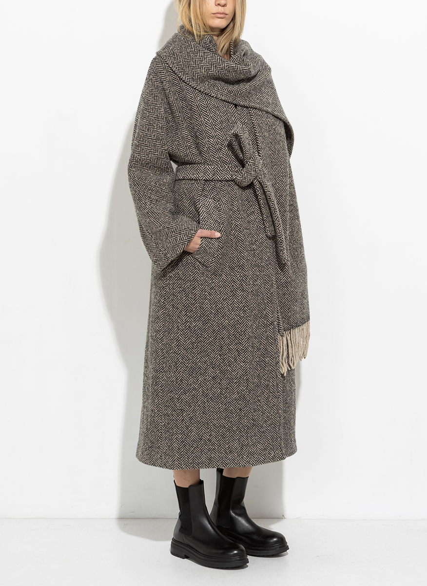 Weekend Max Mara Zenica tweed jacket with scarf