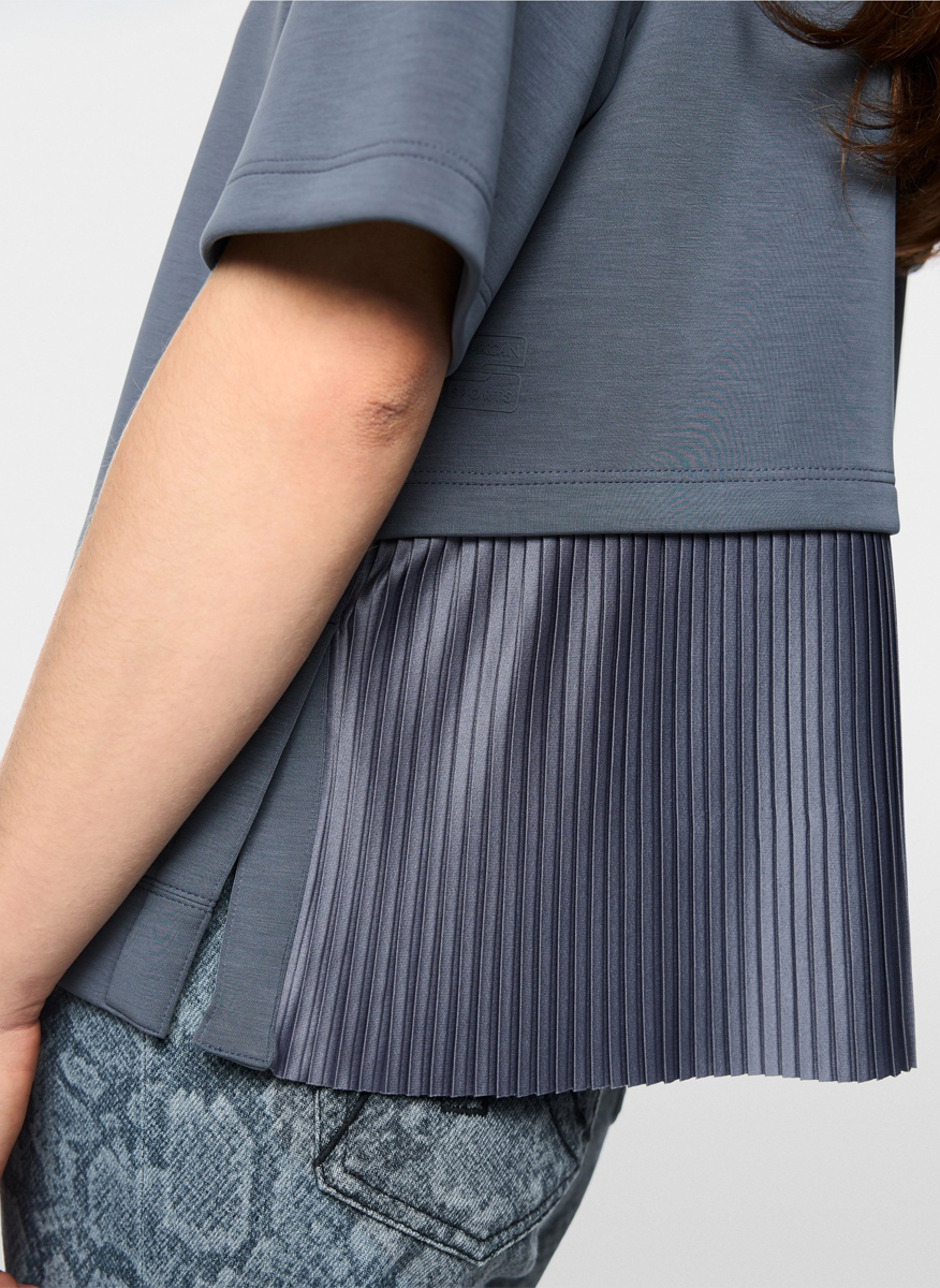 Marc Cain Sports t-shirt with sporty-elegant details