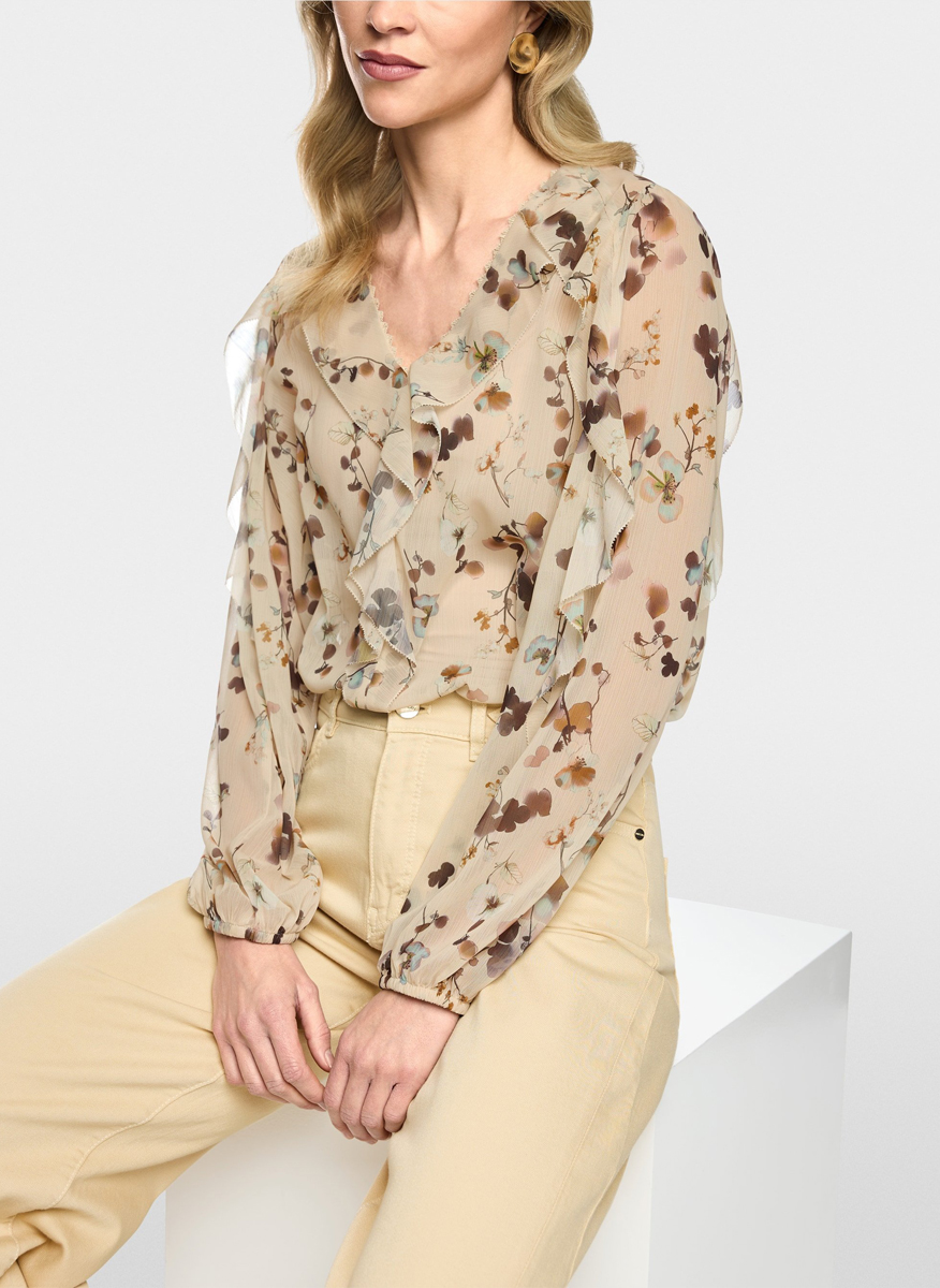 Marc Cain Collections feminine blouse