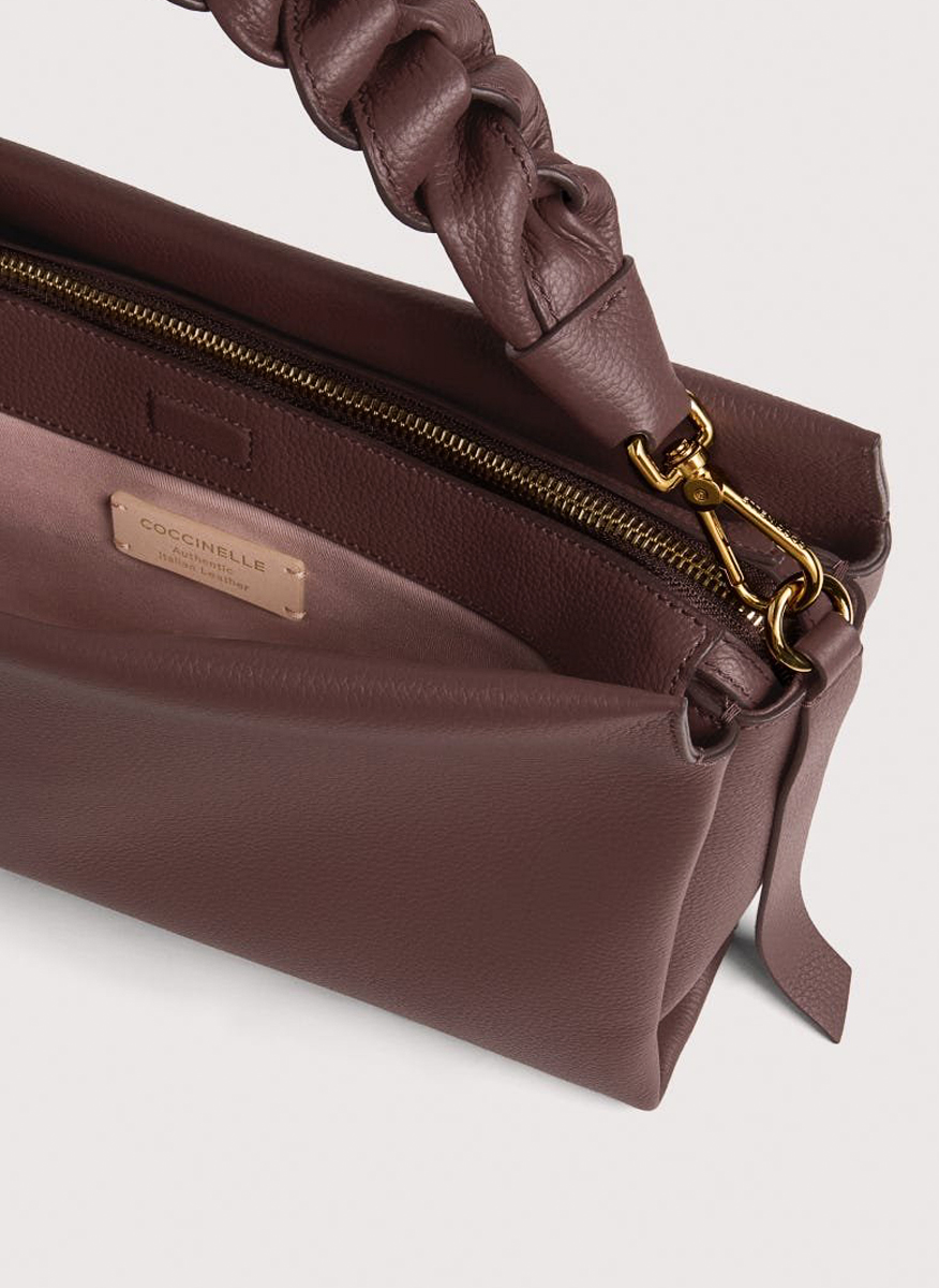 Кожена чанта Coccinelle Boheme Medium