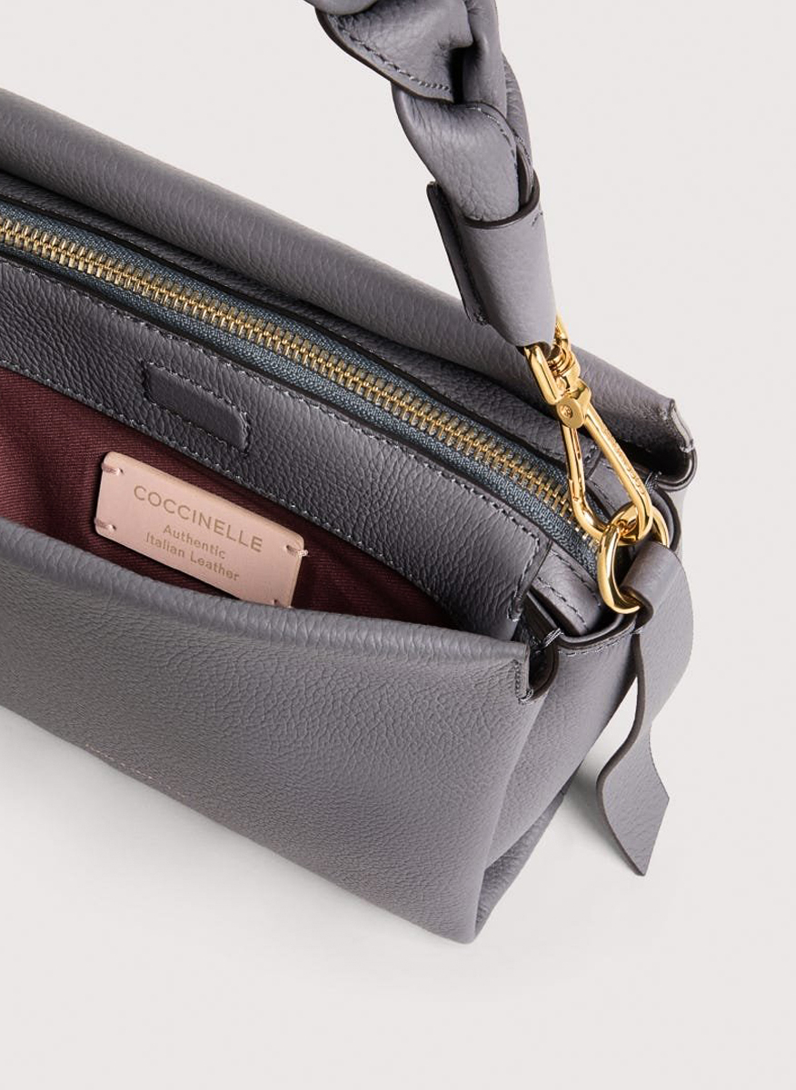 Кожена чанта Coccinelle Boheme Small