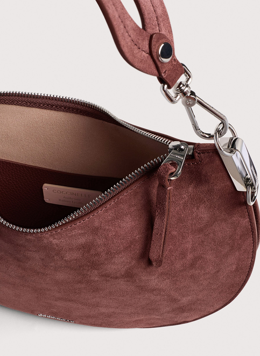 Велурена чанта Coccinelle Sunup Medium
