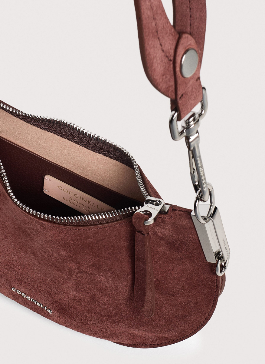 Велурена чанта Coccinelle Sunup Small