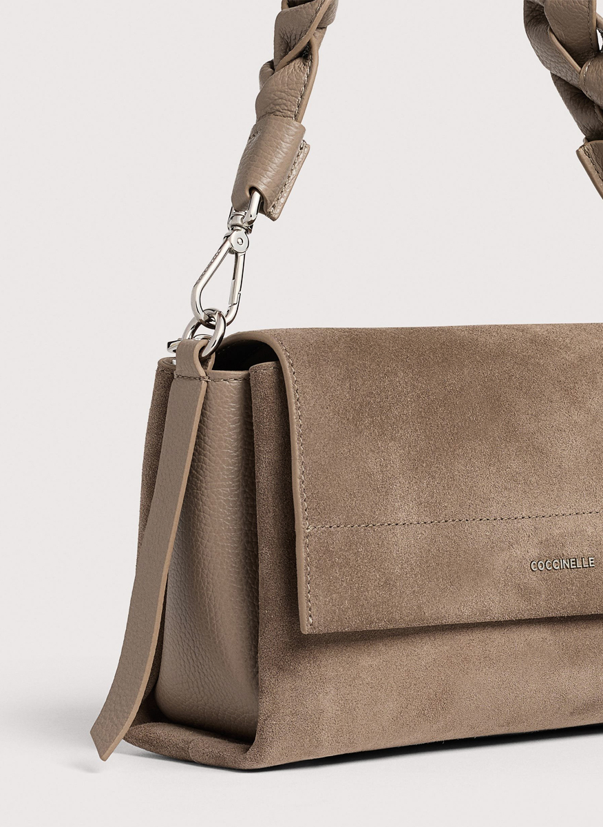 Велурена чанта Coccinelle Boheme Small