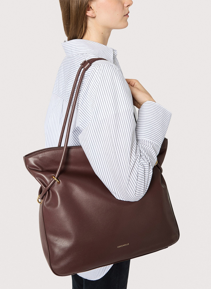 Кожена чанта Coccinelle Lizzie Medium 
