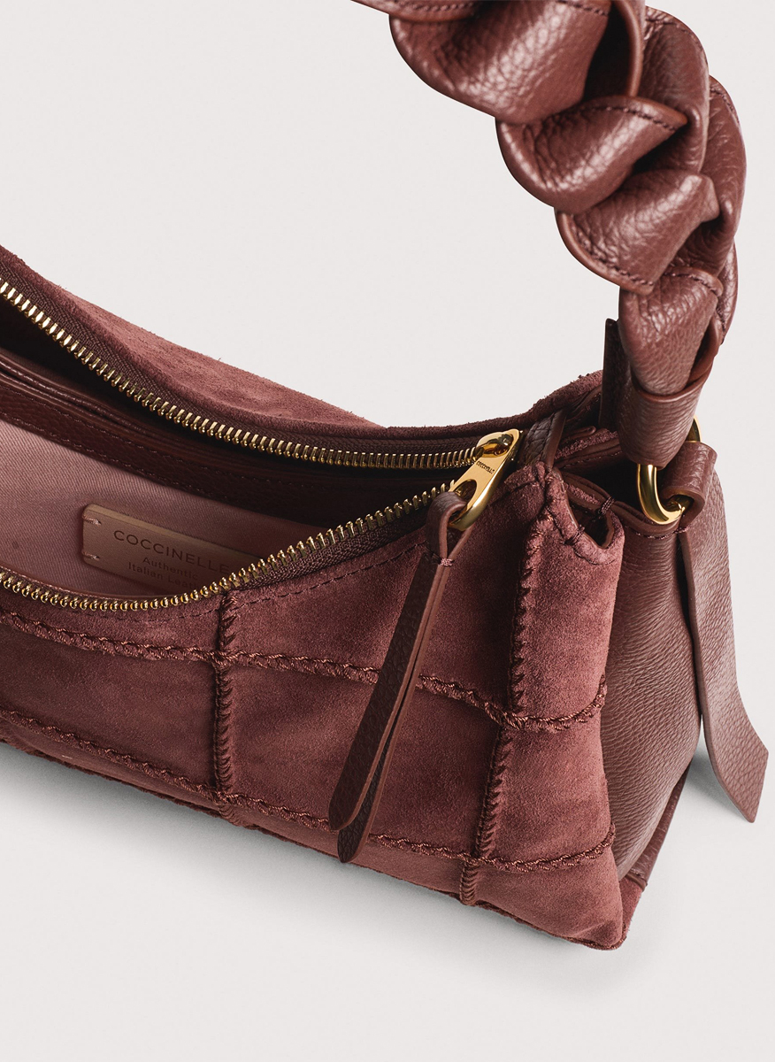 Велурена чанта Coccinelle Boheme Berry Small