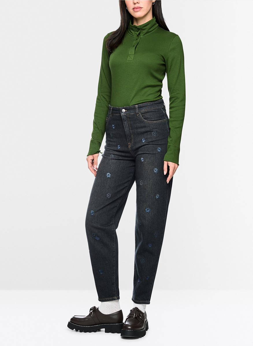 Marc Cain Sports minimalist design blouse