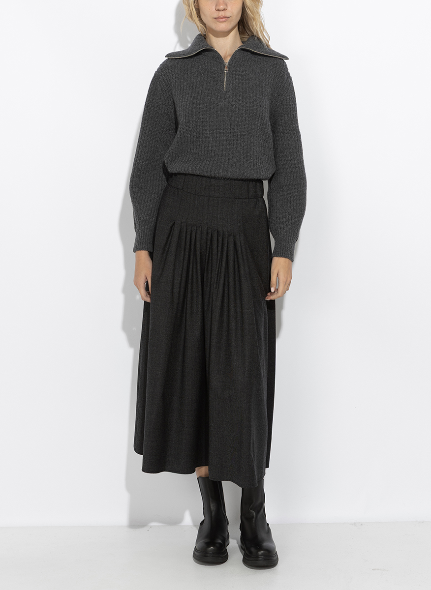Weekend Max Mara Wkdovest midi skirt featuring a pleated design