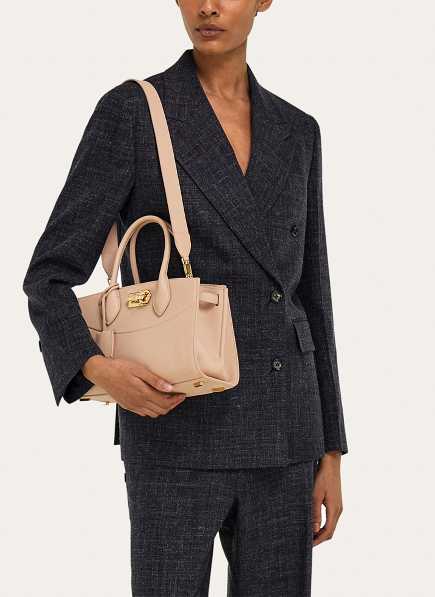 Ferragamo Studio Soft bag (M) Dusty Pink