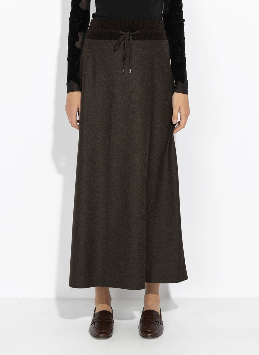 D.Exterior long wool skirt