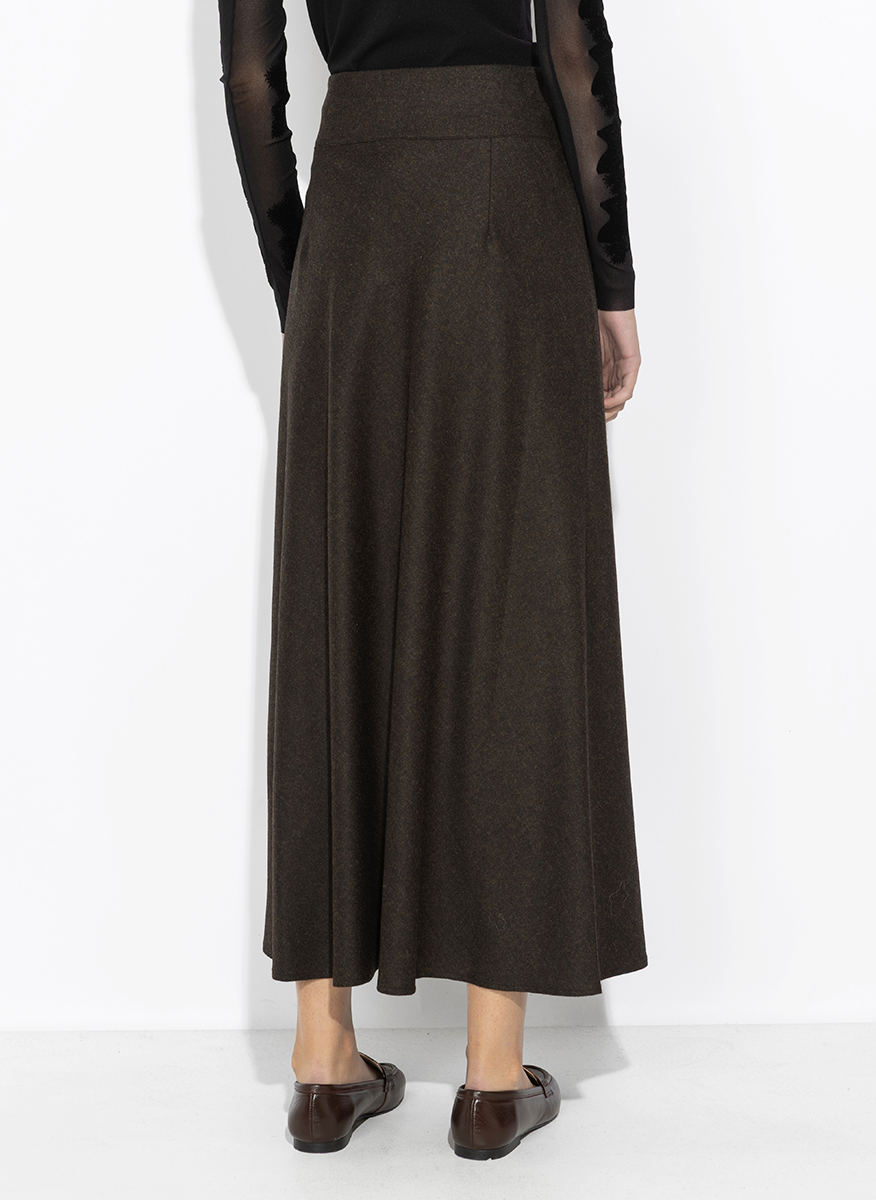 D.Exterior long wool skirt