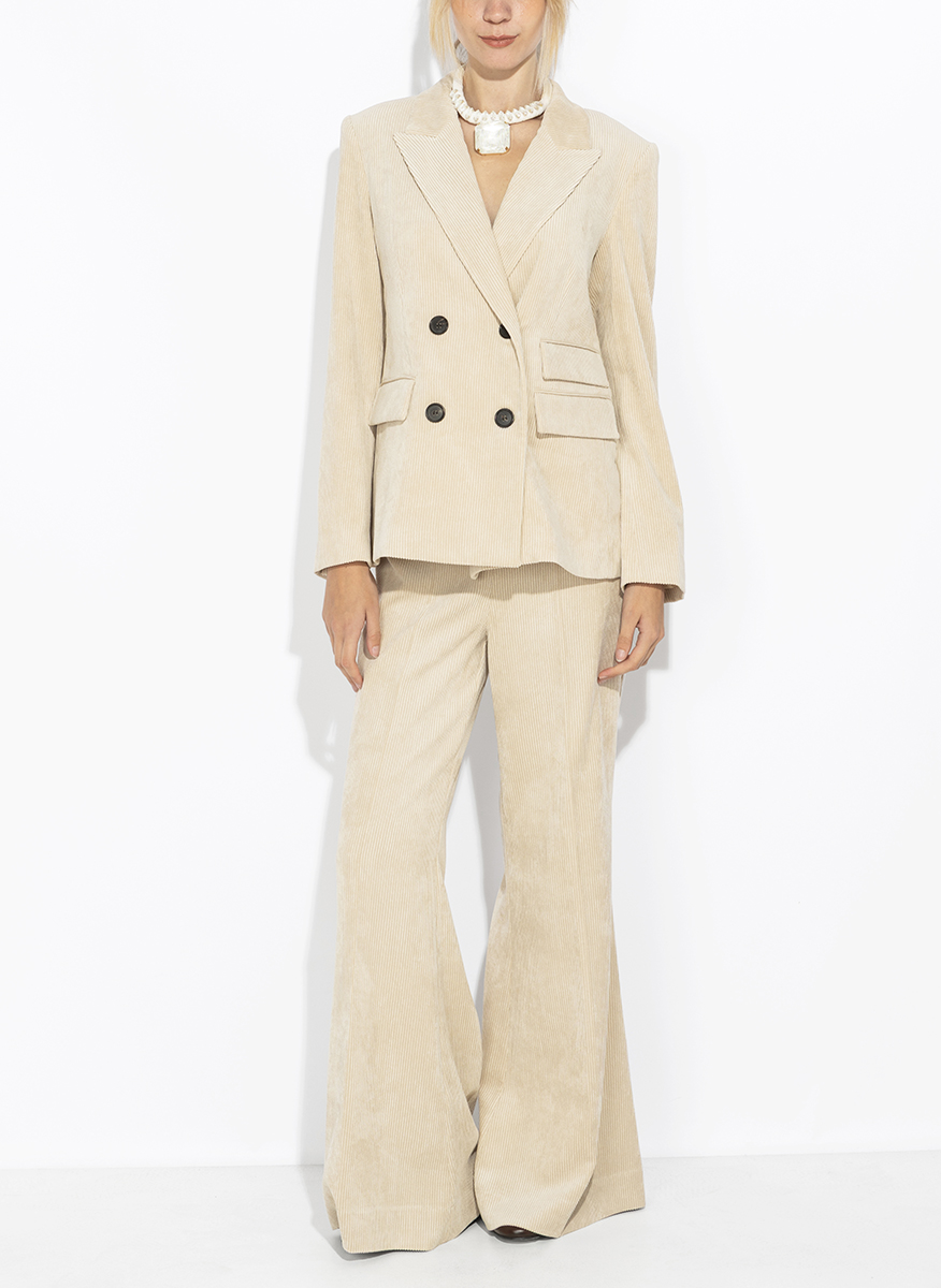 D.Exterior corduroy trousers