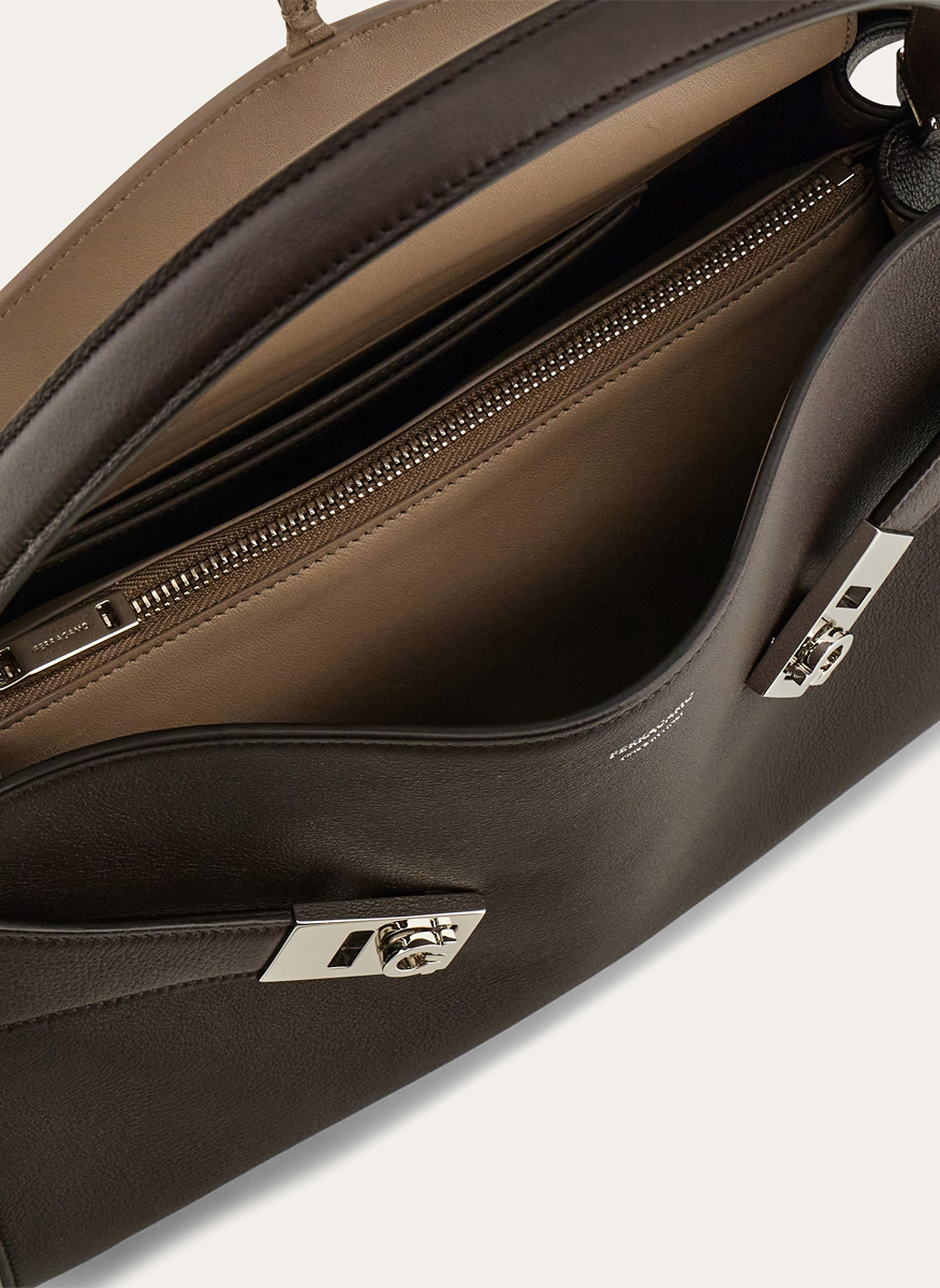 Ferragamo 'Hug Soft' bag (M)