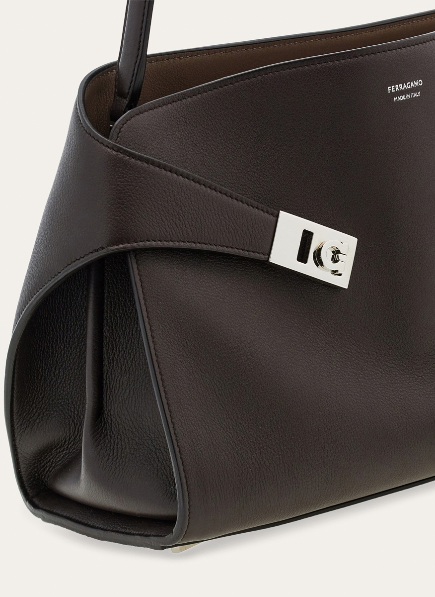 Ferragamo 'Hug Soft' bag (M)