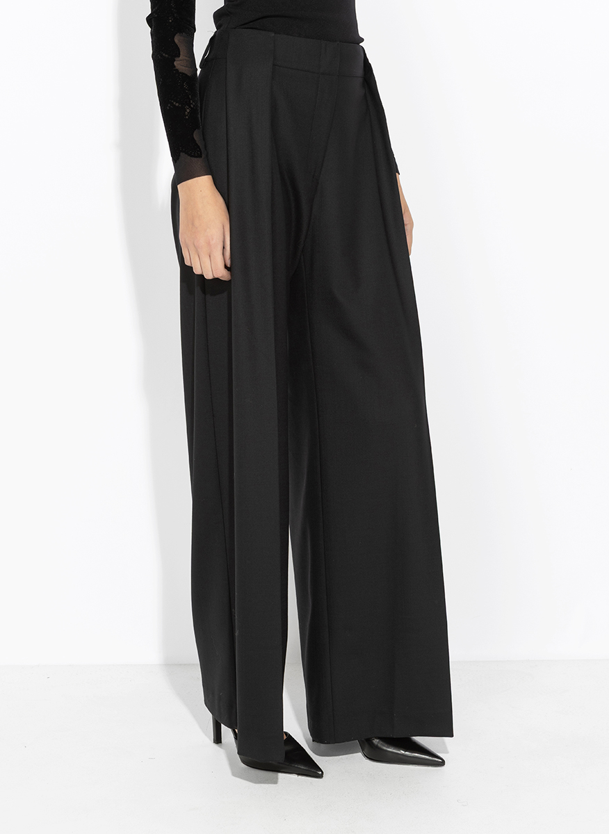 D.Exterior pleated wool pants