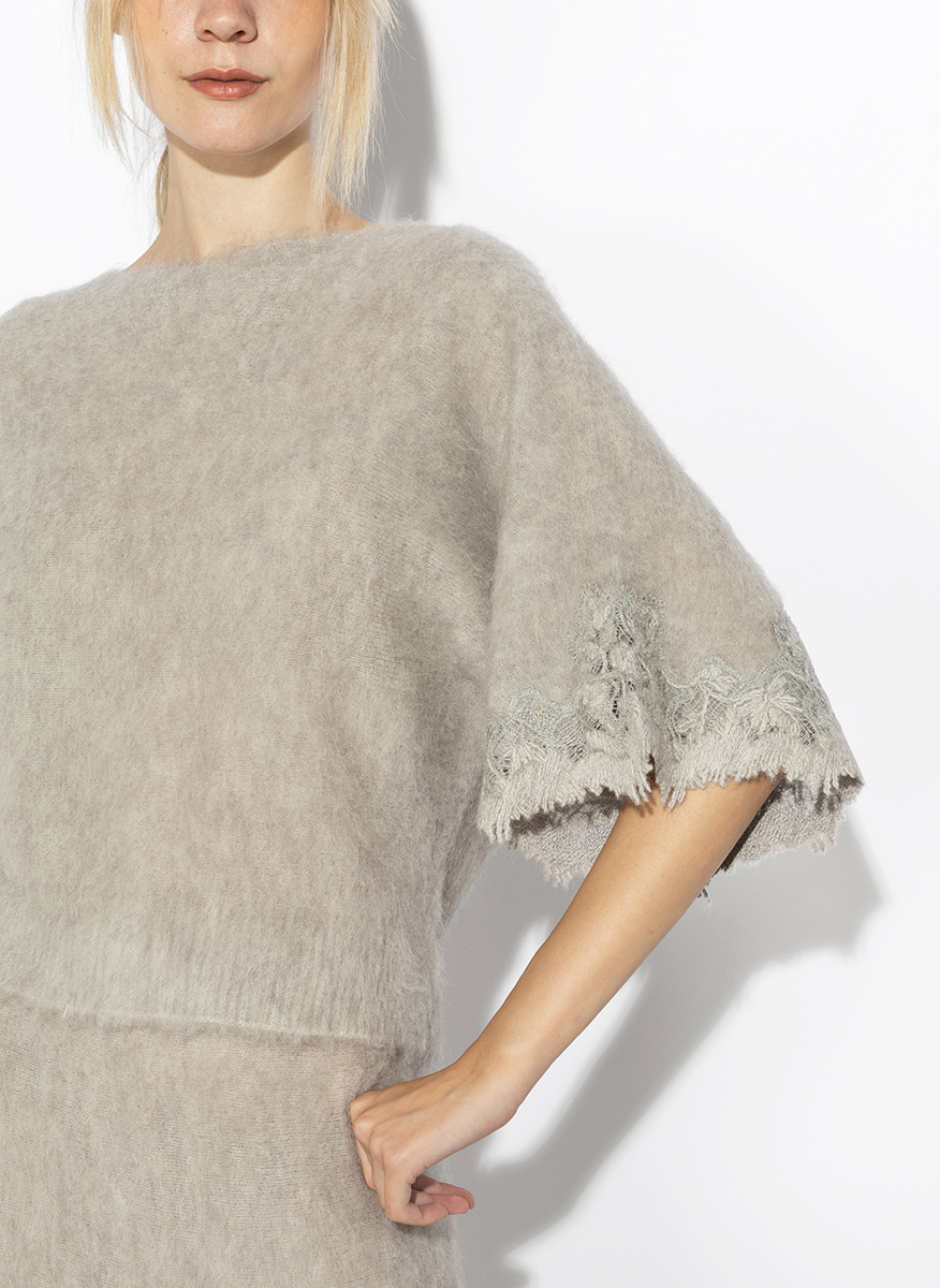 D.Exterior wool and alpaca blend sweater