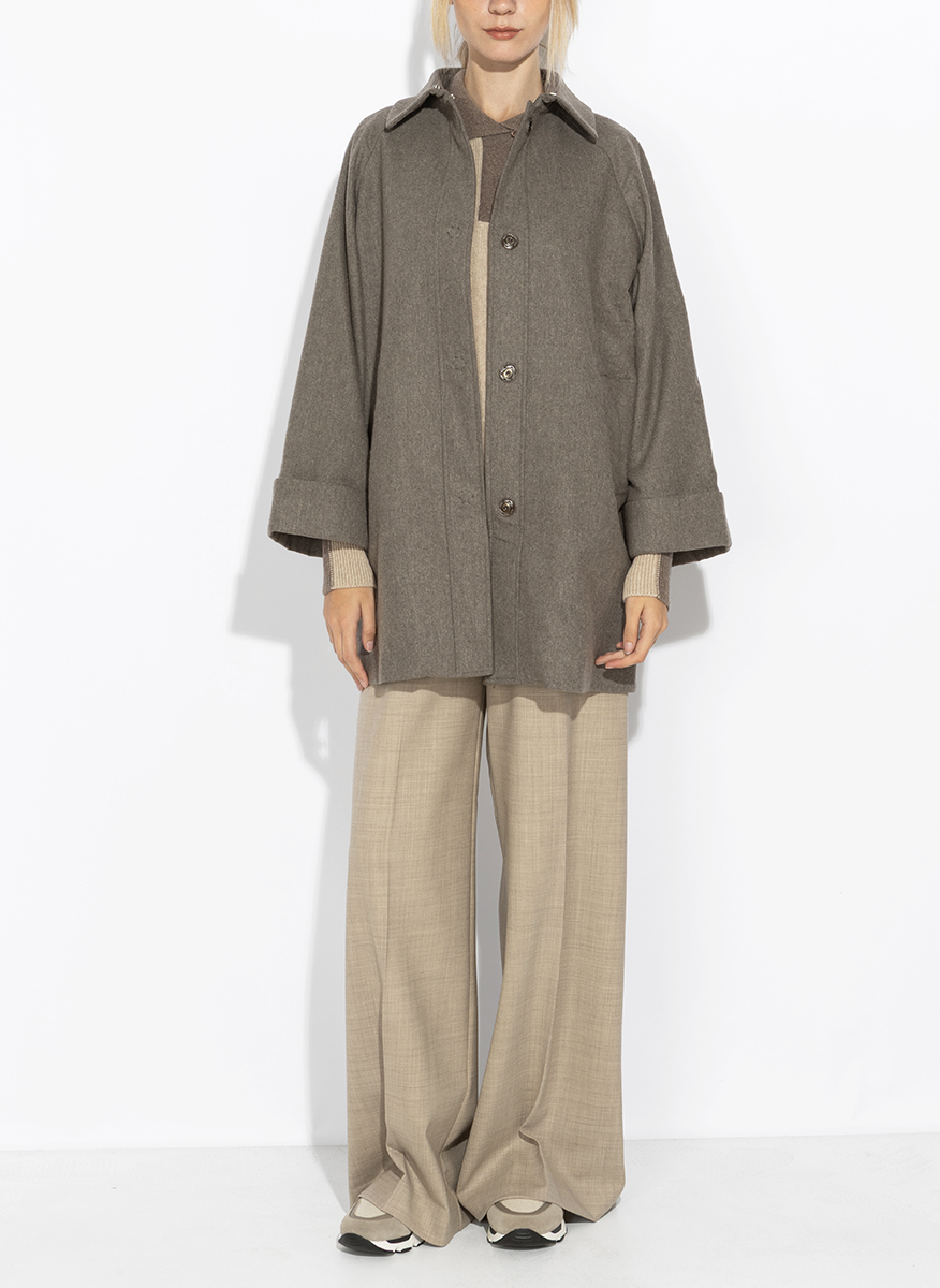 D.Exterior coat featuring a quilted motif