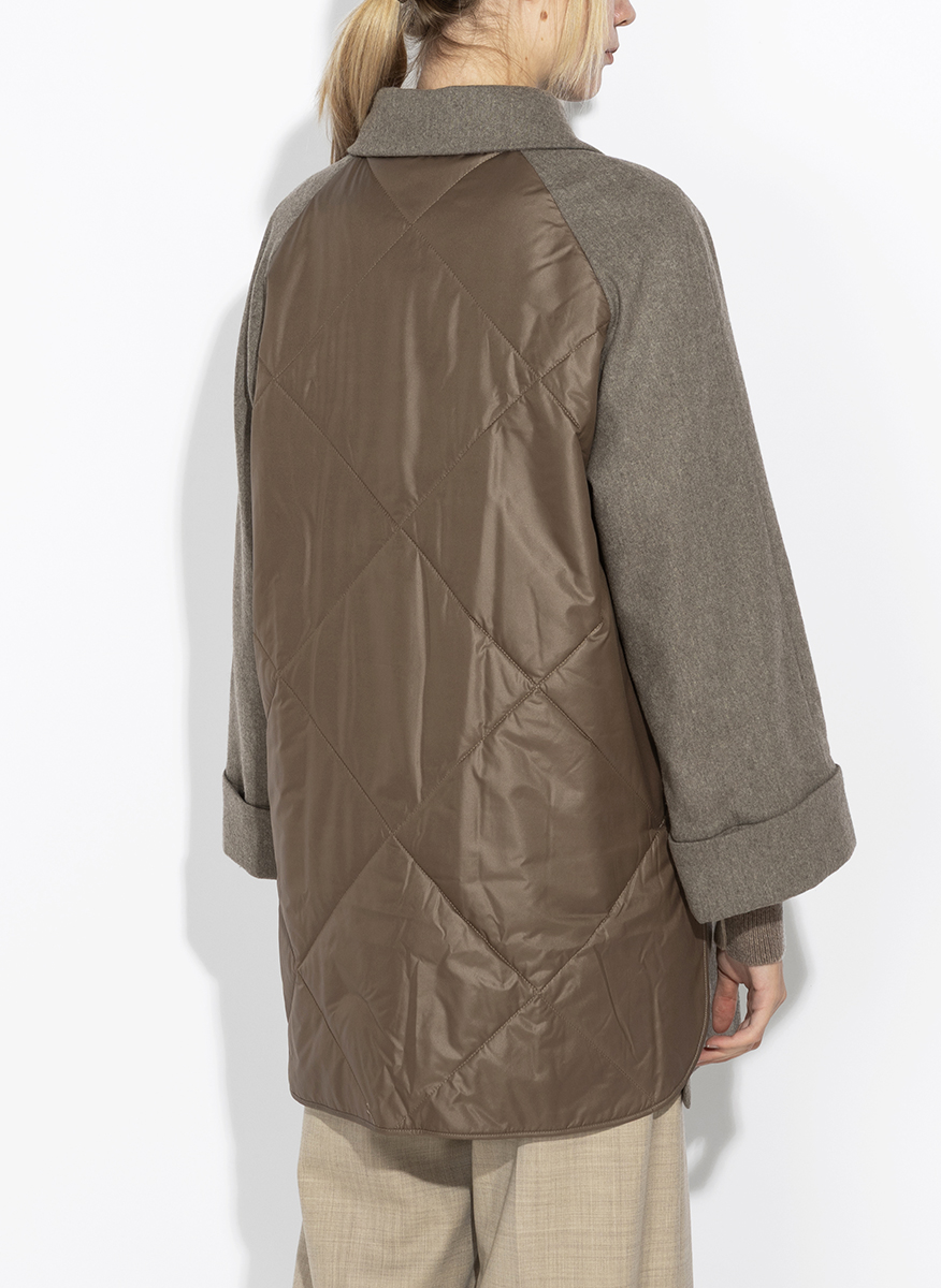 D.Exterior coat featuring a quilted motif