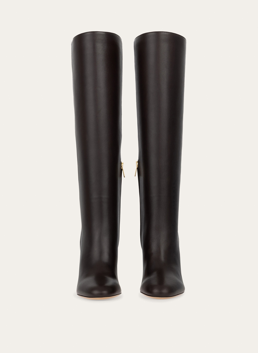 Високи кожени ботуши на ток Ferragamo
