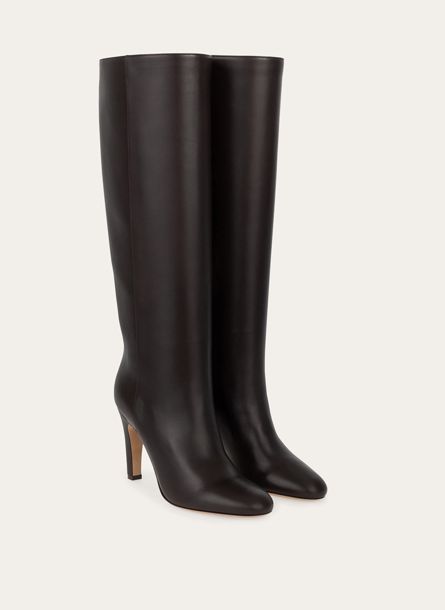 Високи кожени ботуши на ток Ferragamo