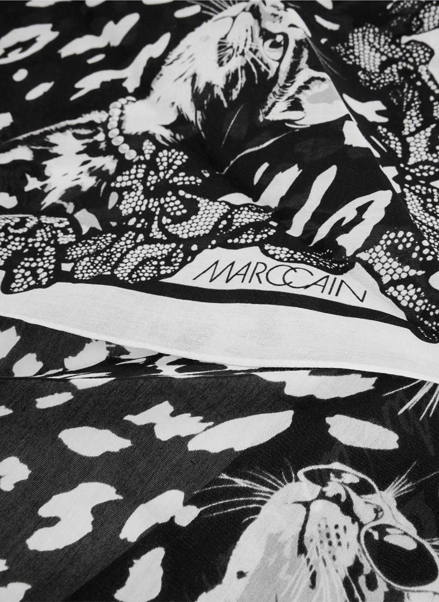 Marc Cain Sports scarf with print