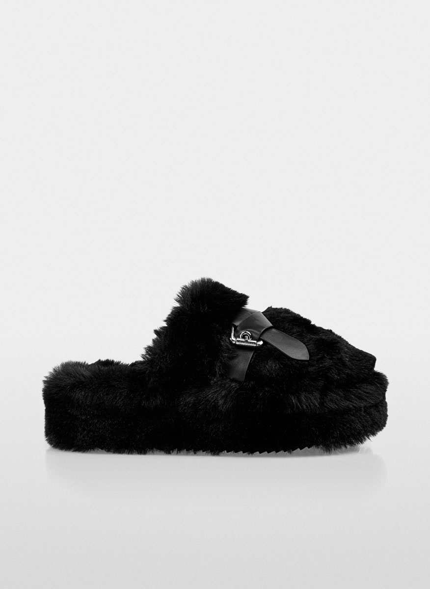 Чехли 'Fun fur' Marc Cain Sports