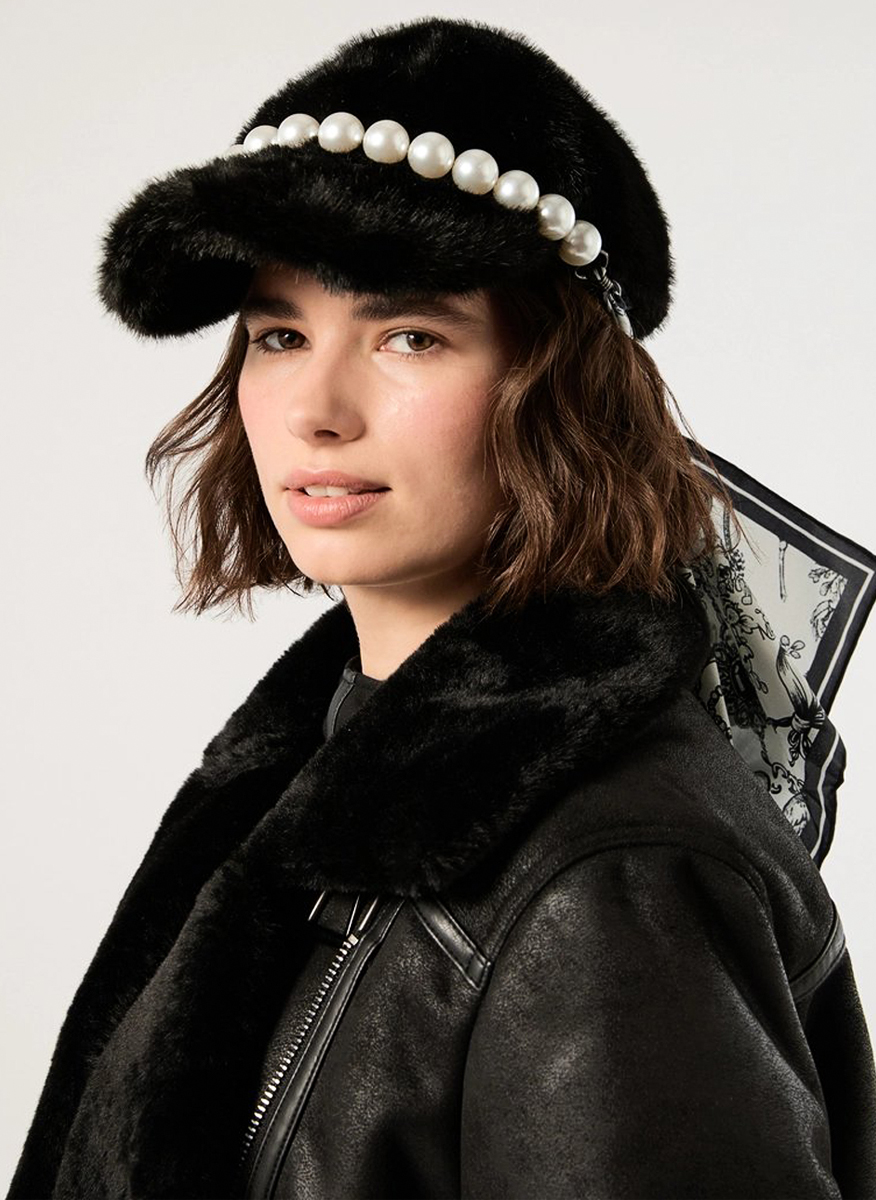 Шапка с козирка 'Faux fur' Marina Rinaldi Mrspila