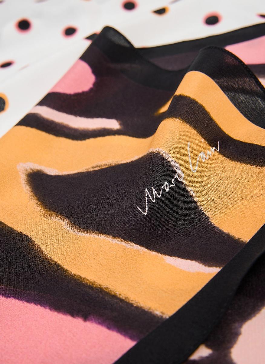 Копринен шал с принт Marc Cain Collections