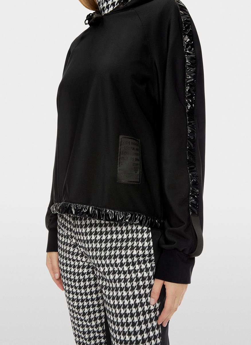 Суитшърт 'Material mix' Marc Cain Sports