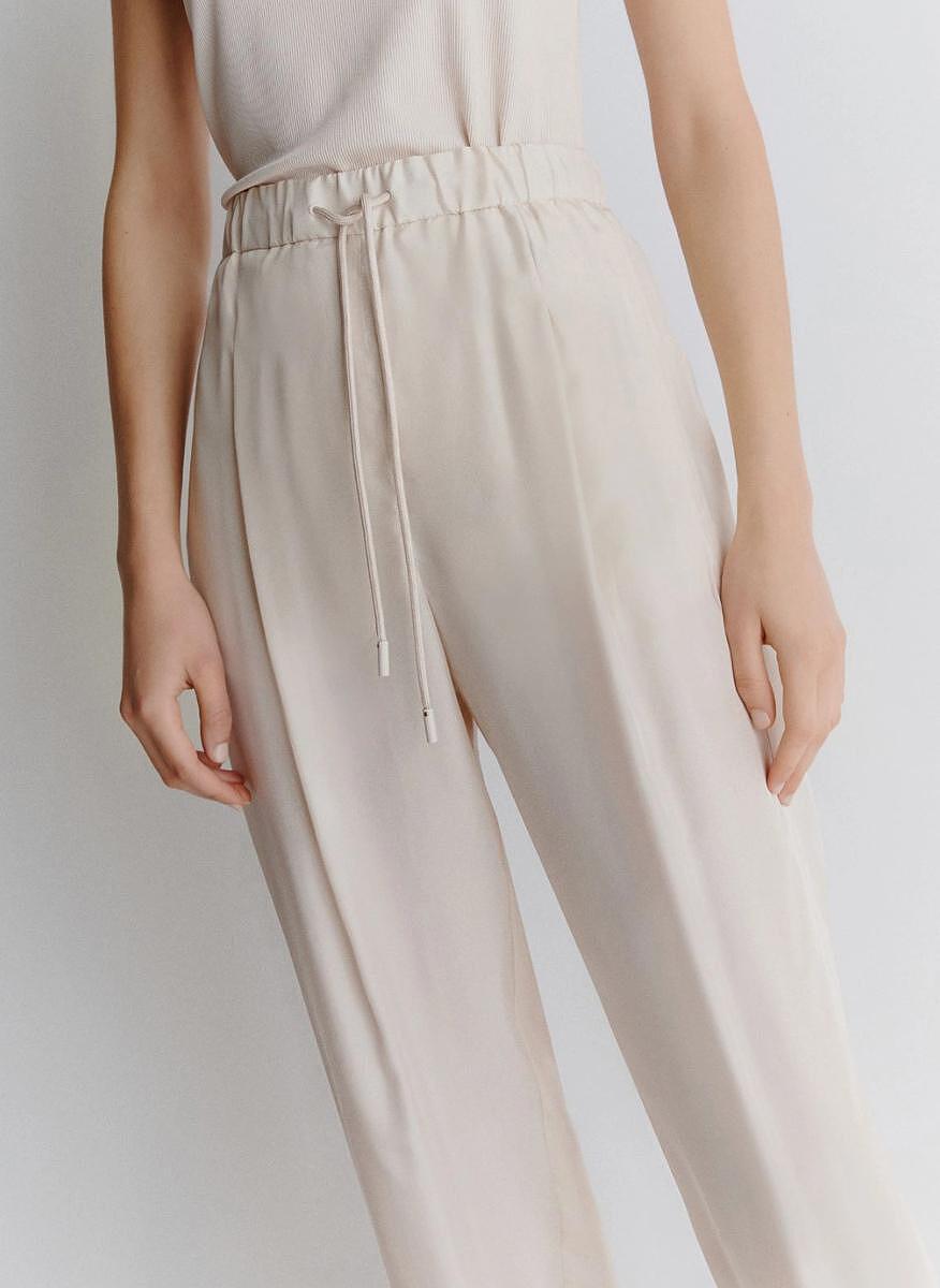 Копринен панталон 'jogger' Marella Monochrome Abetaia
